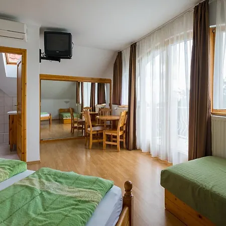 Balaton Vendeghaz Gasthof *